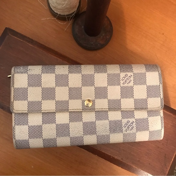 Louis Vuitton VTG Damier Azur White Sarah Long Wallet 04 - Picture 2 of 10